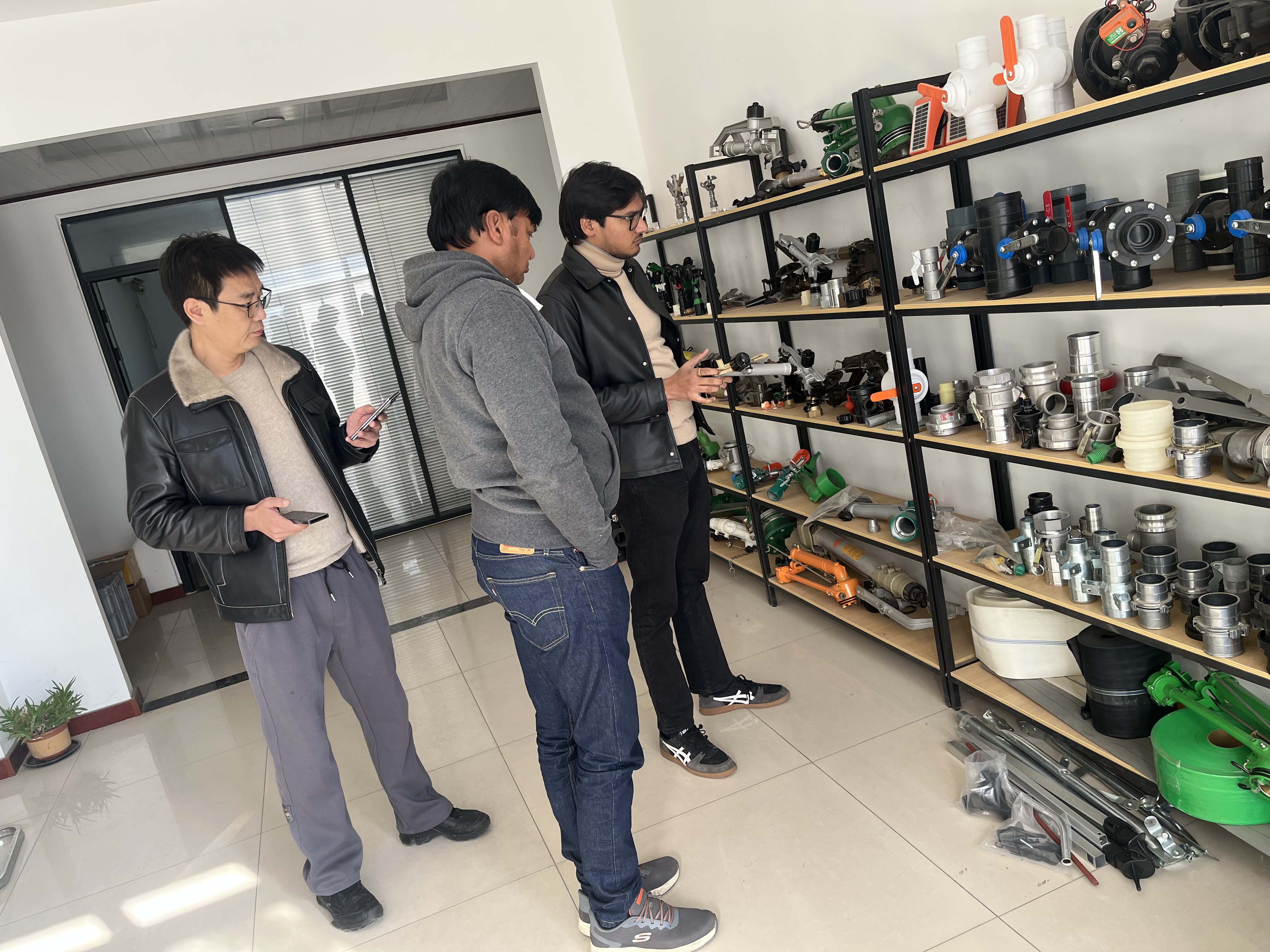 雅安NS40 涡轮喷枪获客户青睐 洽谈批量合作